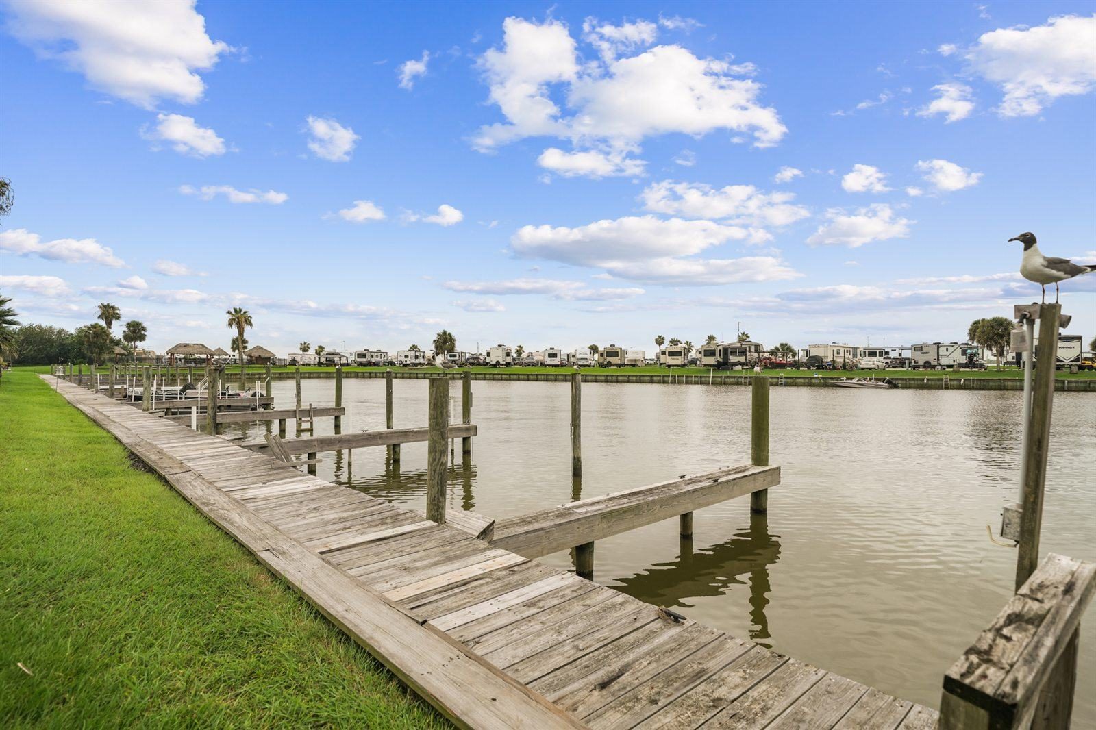 Waterfront Marina Views and Extended Stay RV Sites on Dickinson Bayou